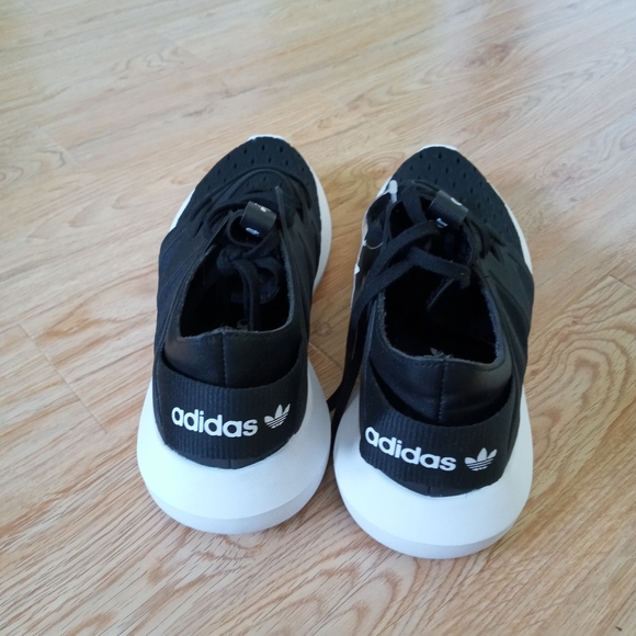 🔥NWT adidas Tubular Viral (W) Sneakers - Picture 3 of 7